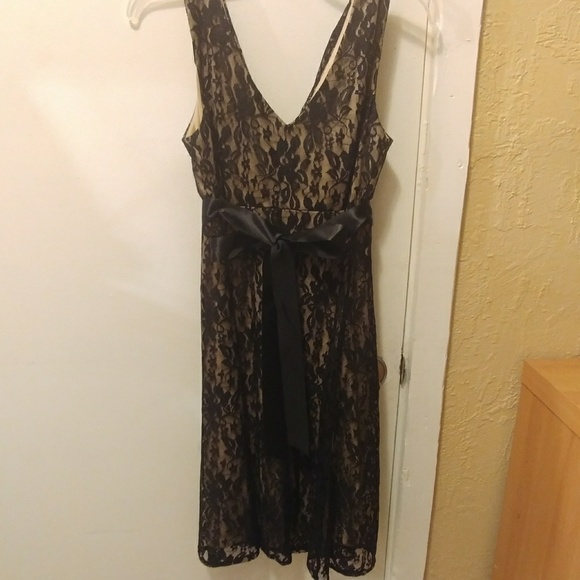 NEW 🌺 Classy Evening Dress - Picture 2 of 8